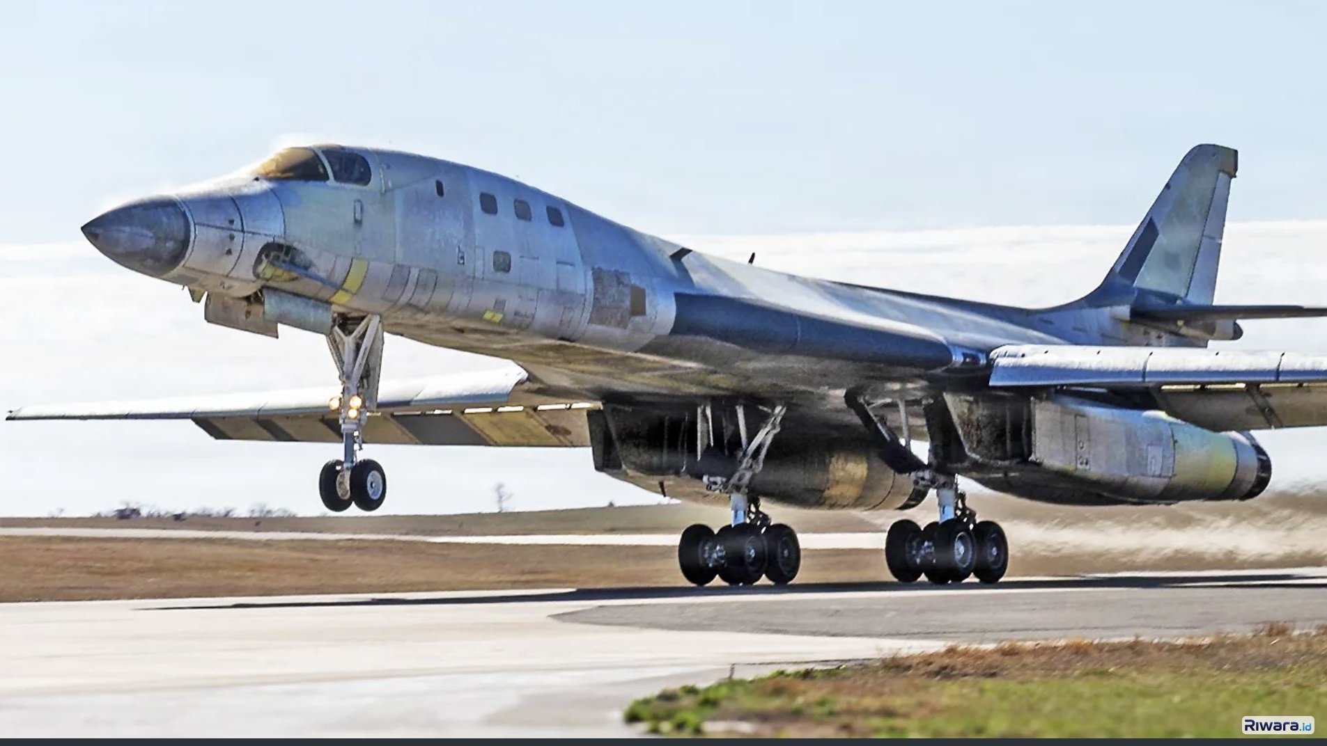 Pesawat pembom B-1B Lancer yang kini berganti sebutan menjadi Apocalypse II